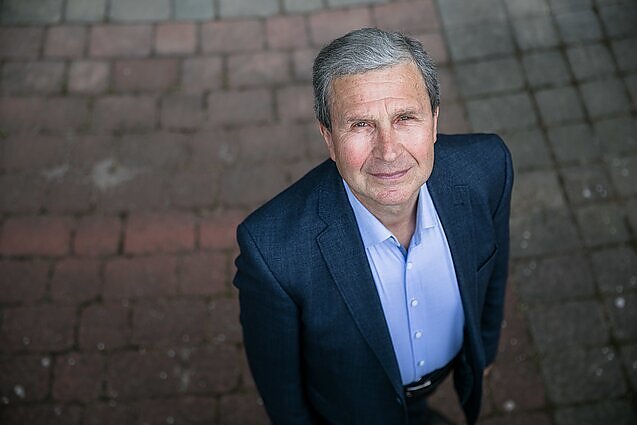 Didžiųjų šešėlyje: prof. V. Sinkevičius – apie valstybės kūrimą ir neblėstančią Kovo 11-osios šviesą