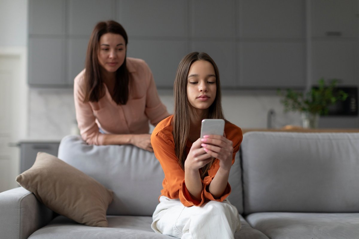 Ekspertės paaiškino, kada tampame priklausomi nuo interneto: nebekontroliuojame savo laiko