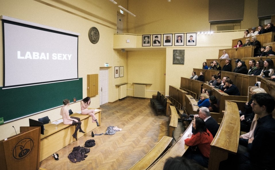 Iš geismo ir baimės