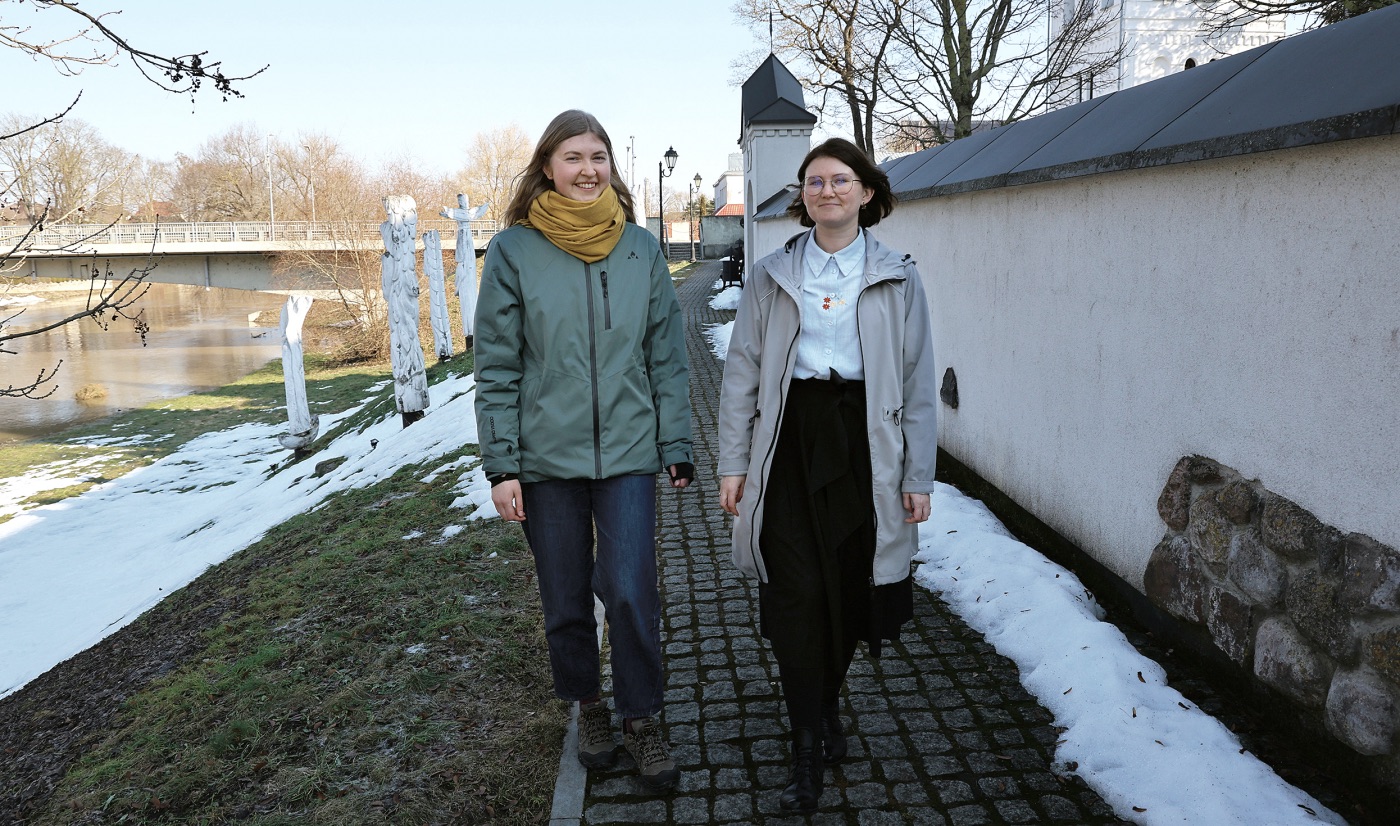 Tarmė – nykstanti vertybė? Daujėnietės Elena ir Vida tarmiškai ne tik kalba, bet ir kuria