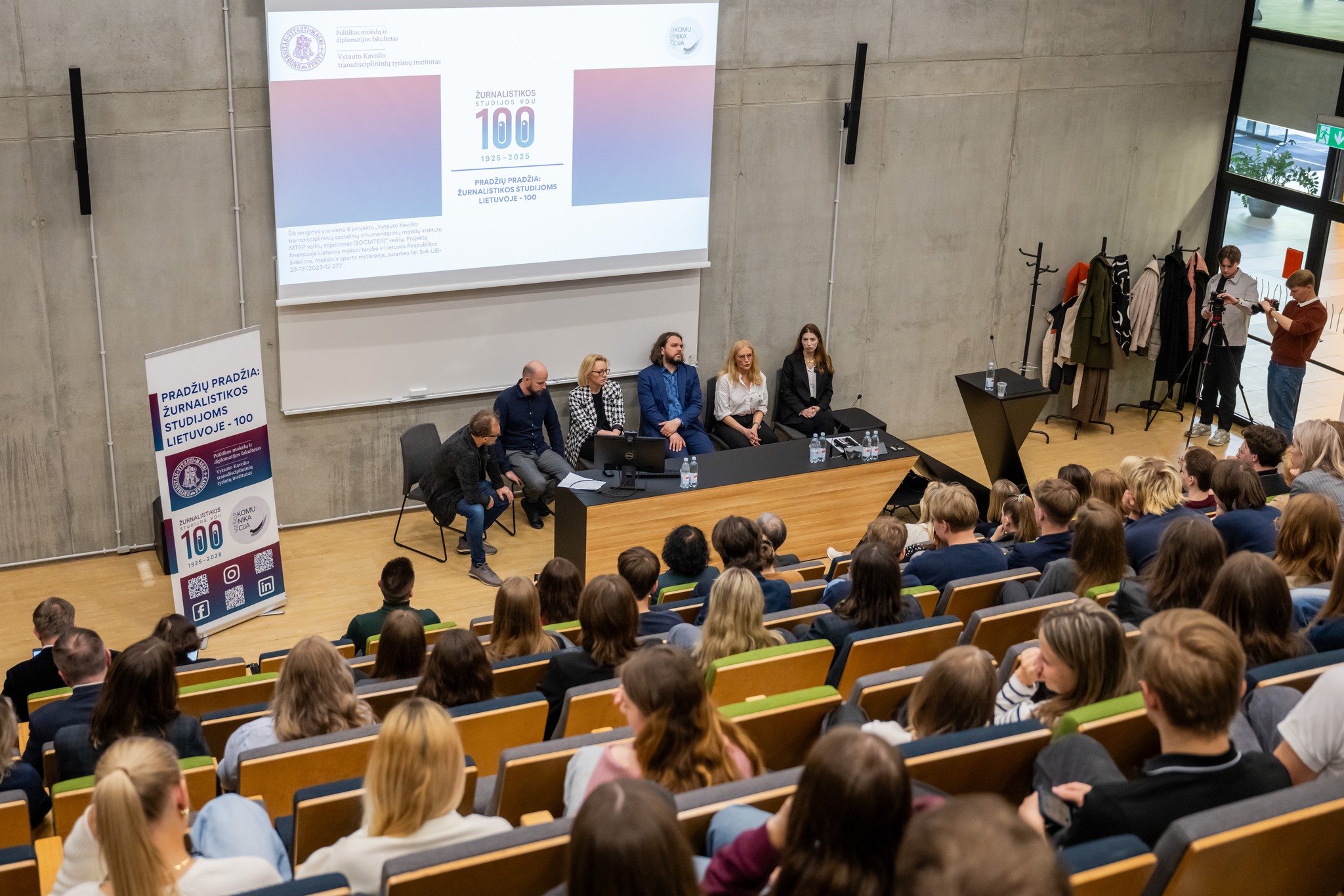 ŽURNALISTIKOS STUDIJŲ LIETUVOJE ŠIMTMETIS: NUO PROFESIONALUMO STANDARTŲ UGDYMO IKI VISUOMENĖS PASITIKĖJIMO STIPRINIMO