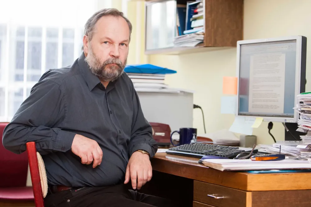 Matematikos profesorius R. Norvaiša: matematikos mokymas tampa tik taisyklių išvardijimu ir jų taikymu