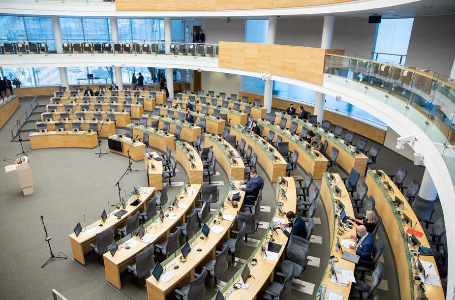 Kodėl antisemitiniai pasisakymai vis dar „praslysta“: įstatymai yra, bet veikia ir kita logika