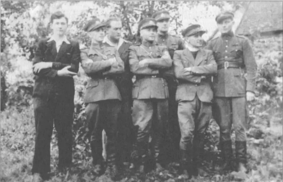 Partizaniška priesaika Trispalvei ir Kryželiui. Lietuvos partizanų kapelionų likimai