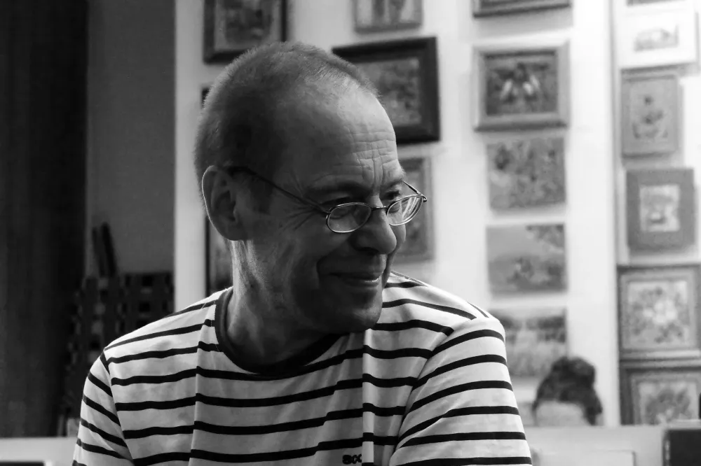 Devintosios knygos „Ankančiam pasauly“ autorius V. Papievis: „Mano knygos virsta ne romanais, o užrašinėmis“