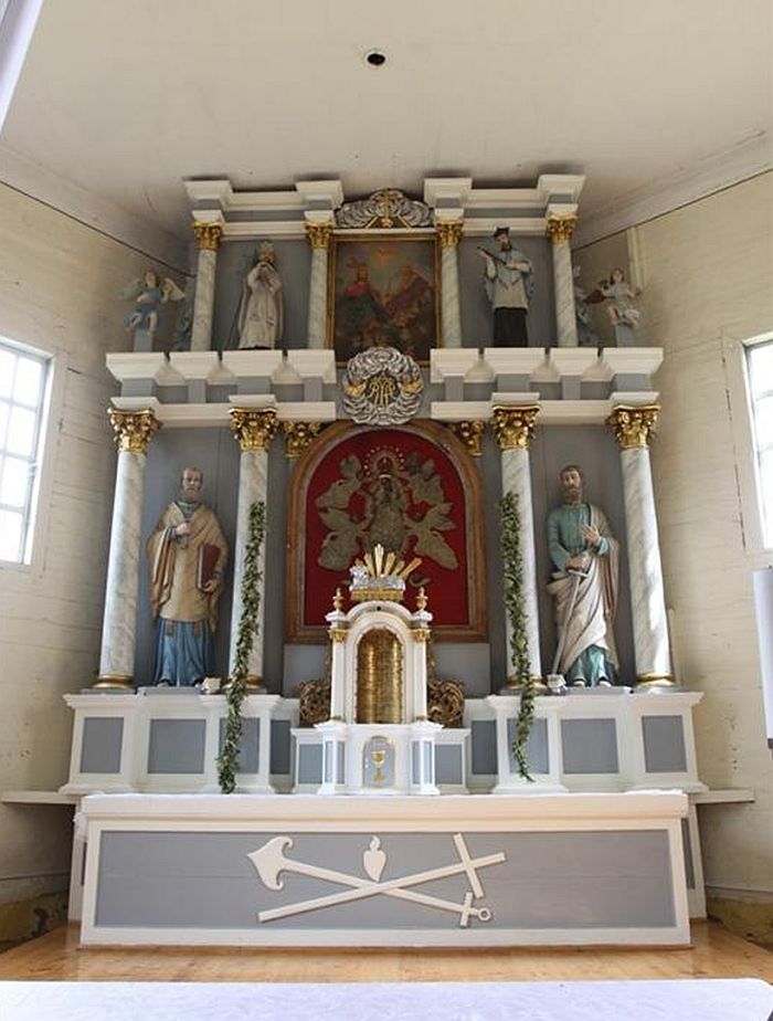 Tryškių bažnyčia