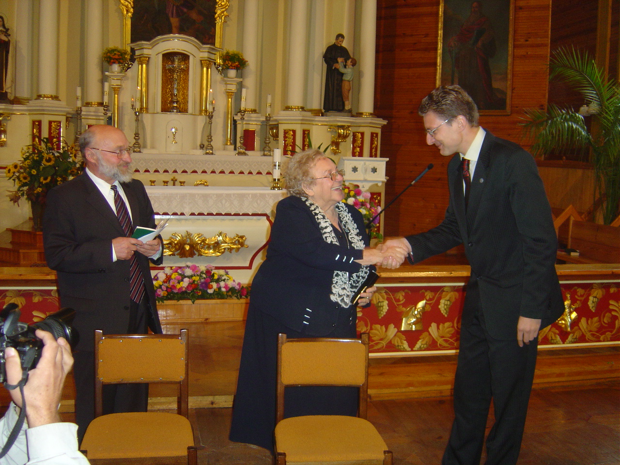 FILOMENA TAUNYTĖ: „SĄŽINĖS GRAUŽATIS VEJA PRIE KOMPIUTERIO“