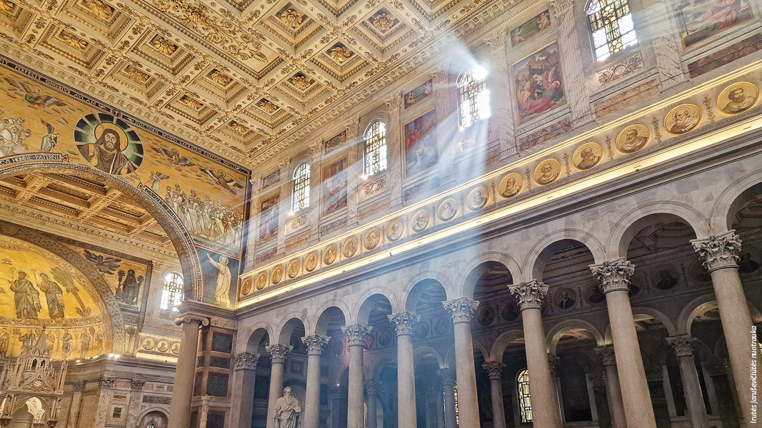 Būti mažiau „iš pasaulio“  ir daugiau – pasauliui