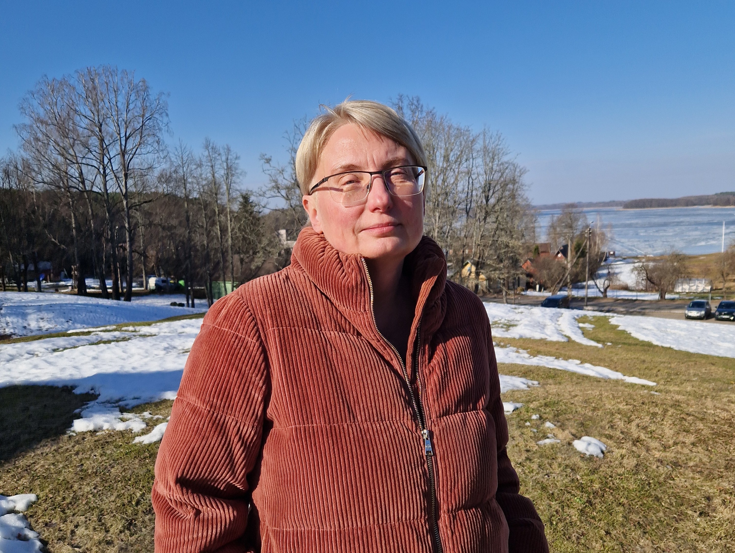KAIMĄ KEIČIA ŽMONĖS, O KAIMAS – ŽMONES   Pokyčiai įvyksta surėmus galvas ir pečius