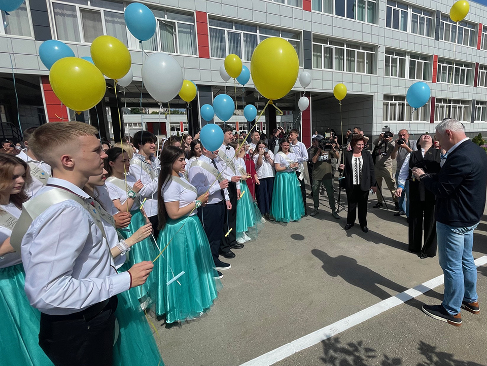 Požeminė mokykla Charkive gali atlaikyti atominės bombos sprogimą