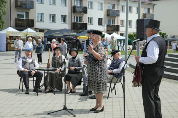 Gatvės teatro spektaklyje atgimė Paprūsė