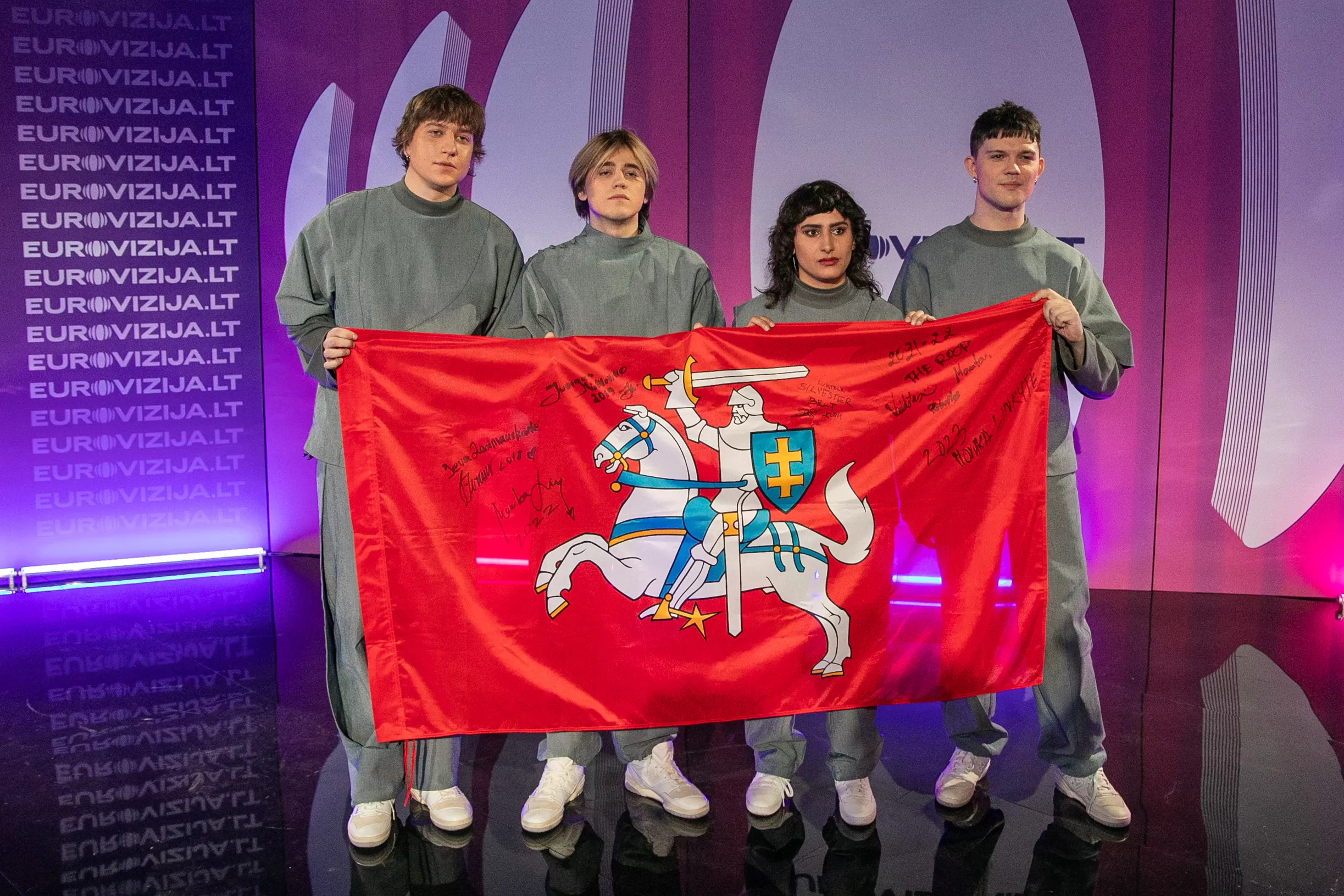 Apie septynis tūkstančius pradingusių fanų