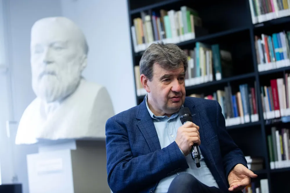 Prof. V. Ališauskas skatina nepolitizuoti konklavos proceso: popiežius išrenkamas dėl asmeninių savybių