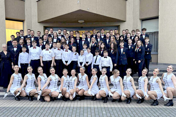 Pučiamųjų instrumentų orkestras jubiliejų paminėjo draugų būryje