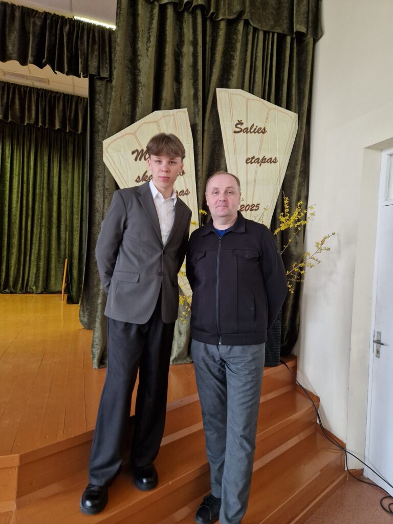 „Vaivorykštės“ gimnazistų meninė kompozicija geriausia šalyje