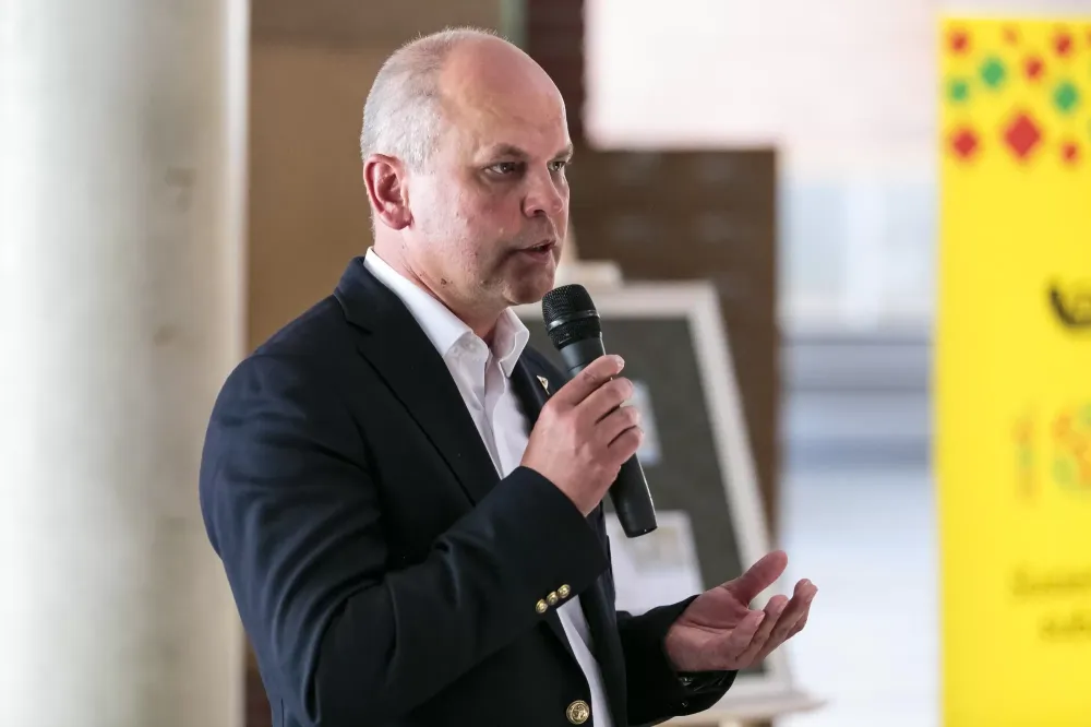 Giedoti „Tautišką giesmę“ pasaulyje sumanęs R. Daubaras: linkėčiau džiaugtis ir didžiuotis, kad esame lietuviai