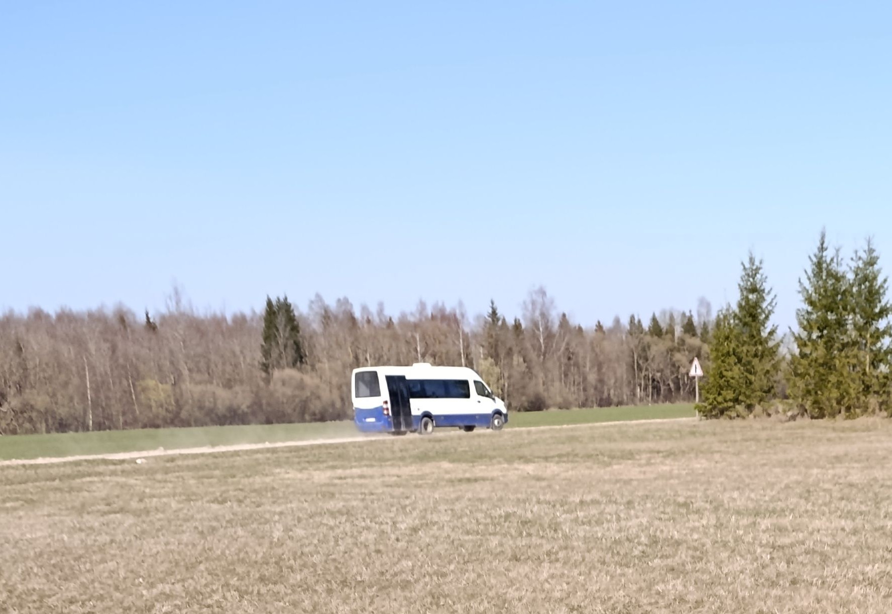 Maršrutiniai autobusai kaime – laukiamiausi svečiai