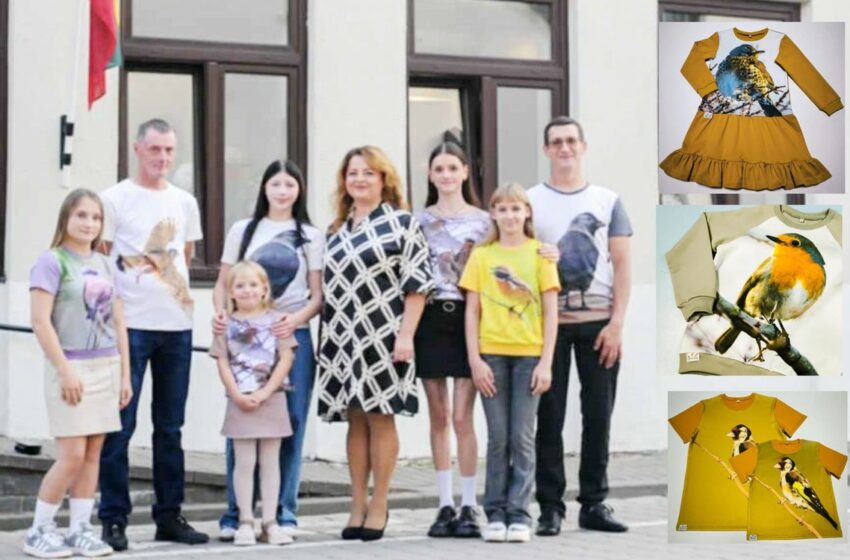 Ypatinga motinystė užaugino sparnus: žvaigždes puošianti kraštietė pristato unikalią drabužių liniją