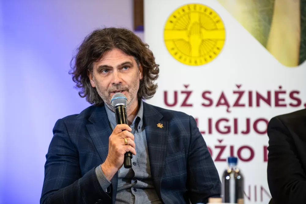 A. Globys: dėl savo krikščioniškų įsitikinimų kai kurie žmonės bijo prarasti darbą