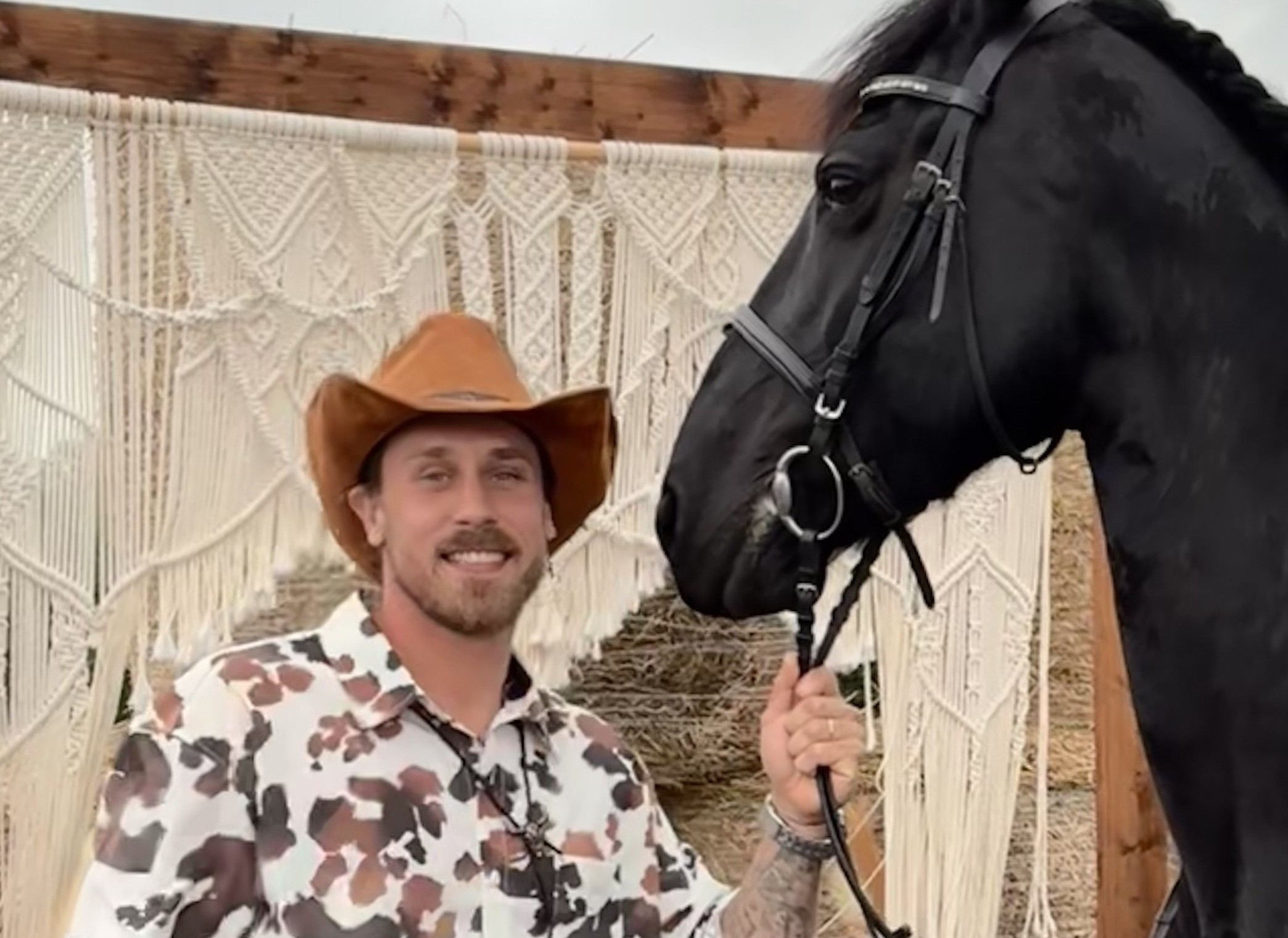 Ūkis auga kartu su sausmedžiais