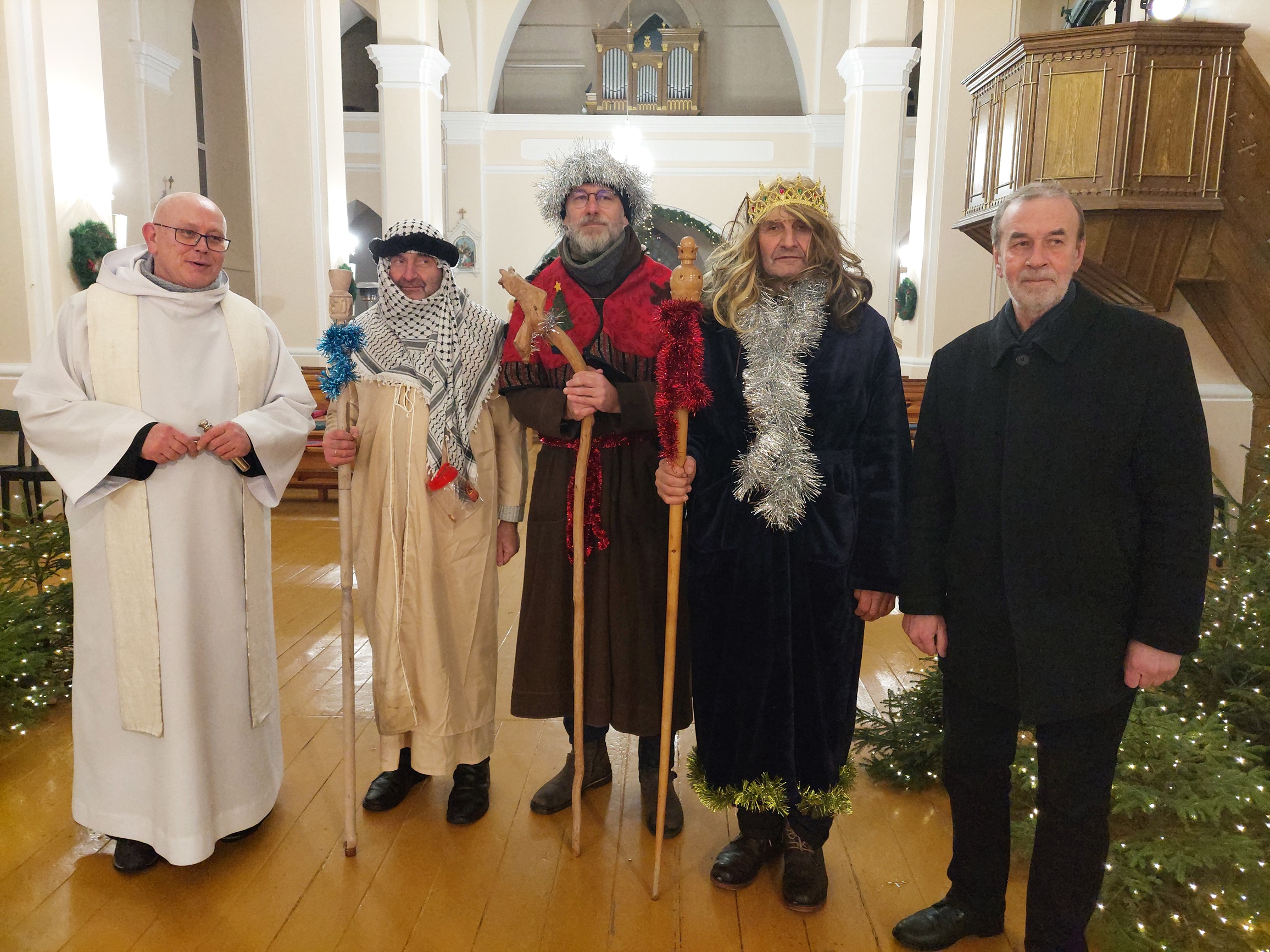 Trys Karaliai aplankė Švendubrę