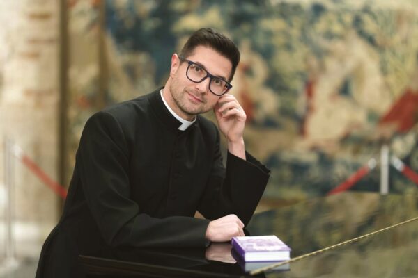 Ku­ni­gas Be­nas Ly­ris – apie tar­nys­tės pa­tir­tis