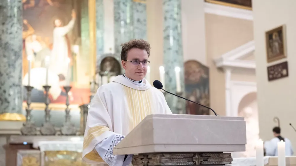 Diakono šventimais besidžiaugiantis S. Skomantas: labiausiai patinka teikti palaiminimą