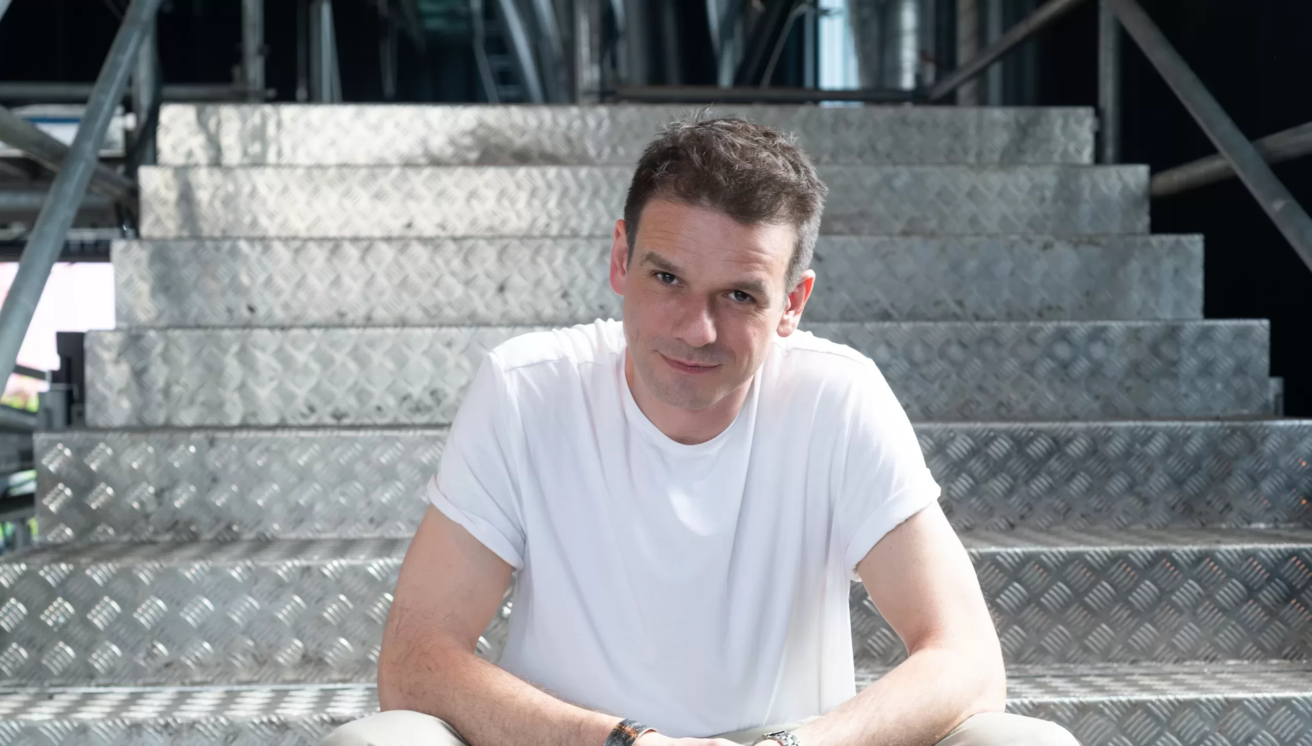 Režisierius Ł. Twarkowskis: kvantinė fizika į mūsų pasaulį grąžina paslapties jausmą, dėl kurio gyvenimas tampa vertas gyventi