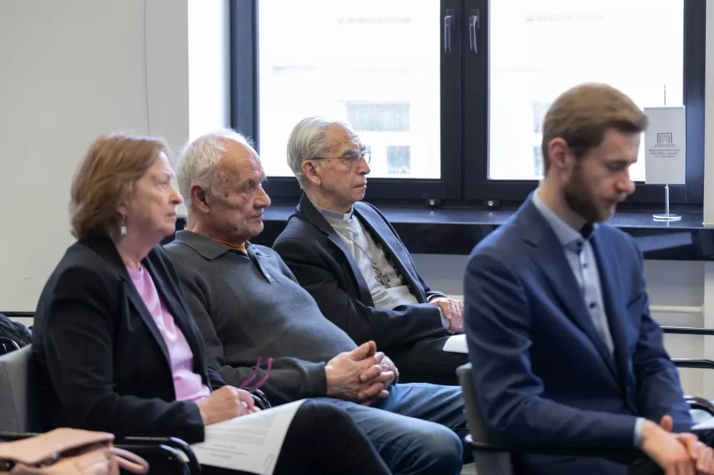 „Kai piktnaudžiavimas patiriamas bažnytinėje aplinkoje, vilties nebelieka“: ekspertai apie solidarumą su išnaudojimo aukomis