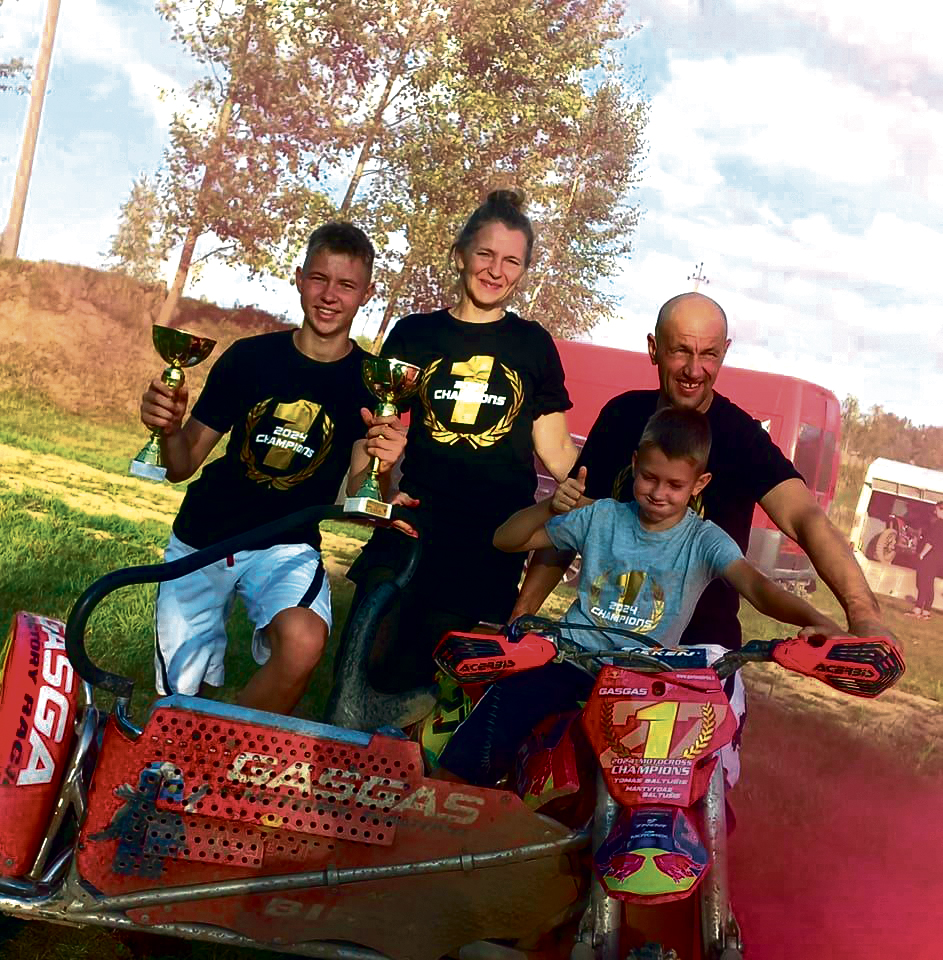 Nors pergalės teikia džiaugsmą visai &scaron;eimai, tačiau už jų yra paaukoti savaitgaliai, o sunkios traumos paliečia visus. Nuotr. asmeninio albumo