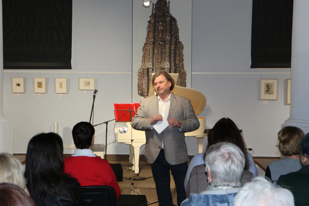 Kėdainiečiai turi kuo didžiuotis &ndash; pasak Kėdainių kra&scaron;to muziejaus direktoriaus Rimanto Žirgulio, &scaron;is muziejus yra vienas seniausių &scaron;alyje./Akvilės Kupčinskaitės nuotr.